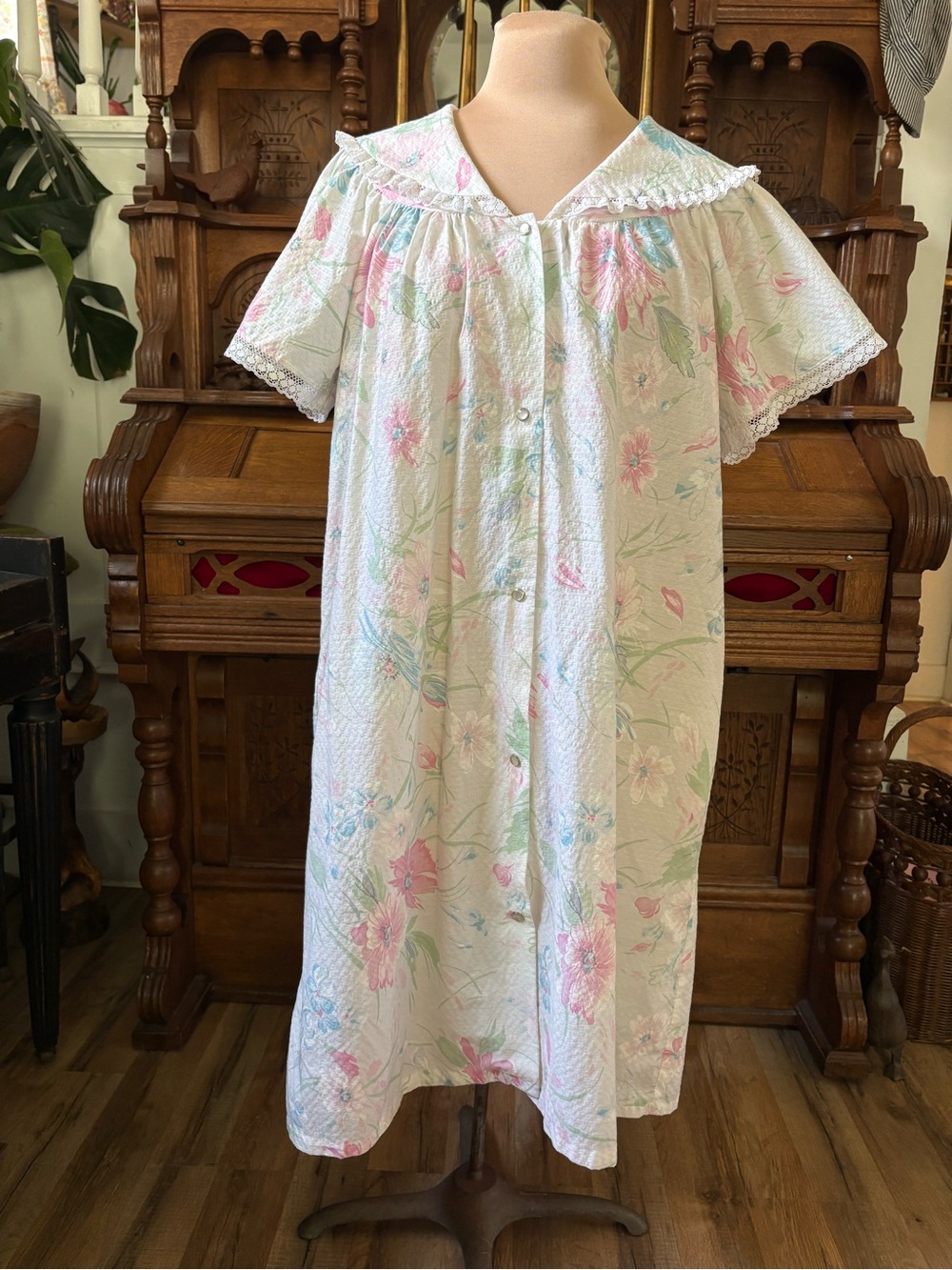Women's Floral Button-Front Nightgown in Pastel Pink & Blue